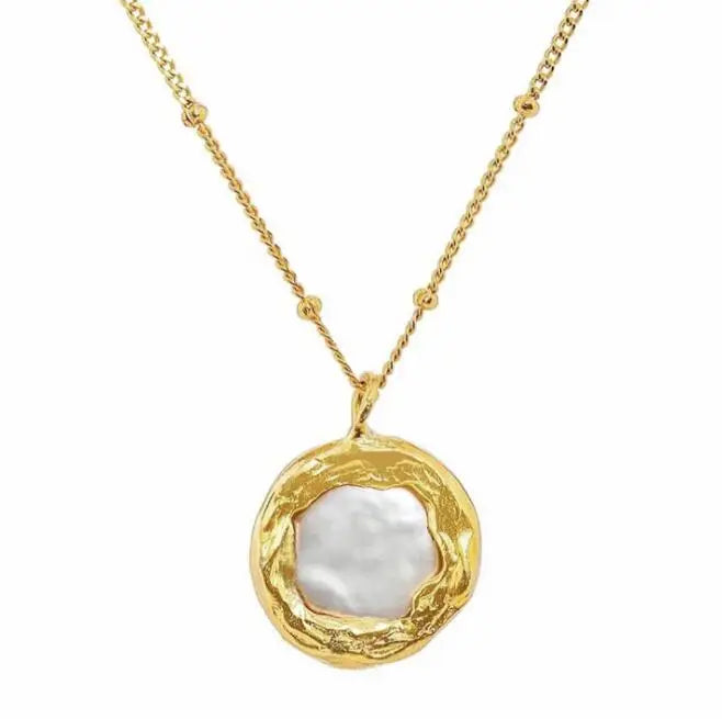 2021 New Baroque Jewelry Insert Natural Freshwater Pearl Charm Gold Necklace Beaded Chain Round Shaped Pearls Pendants Necklace