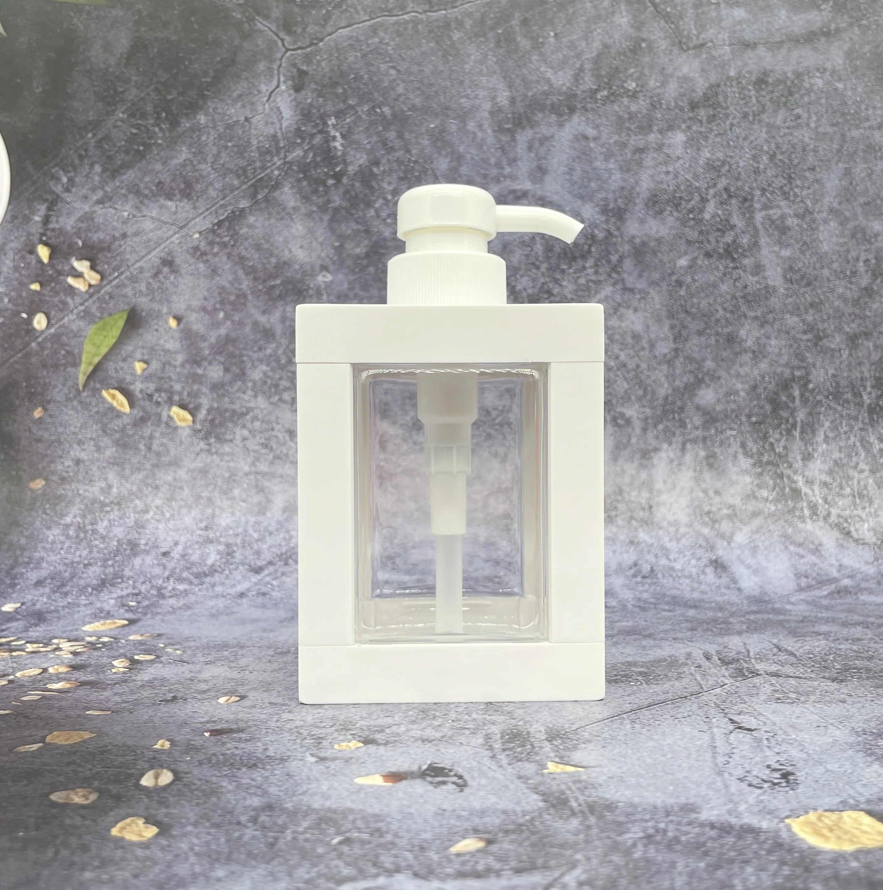 300ml 500ml 750ml 1000ml Portable Refillable Travel Accessories Silicone Shampoo Hand Wash Lotion Squeezable Travel Bottle