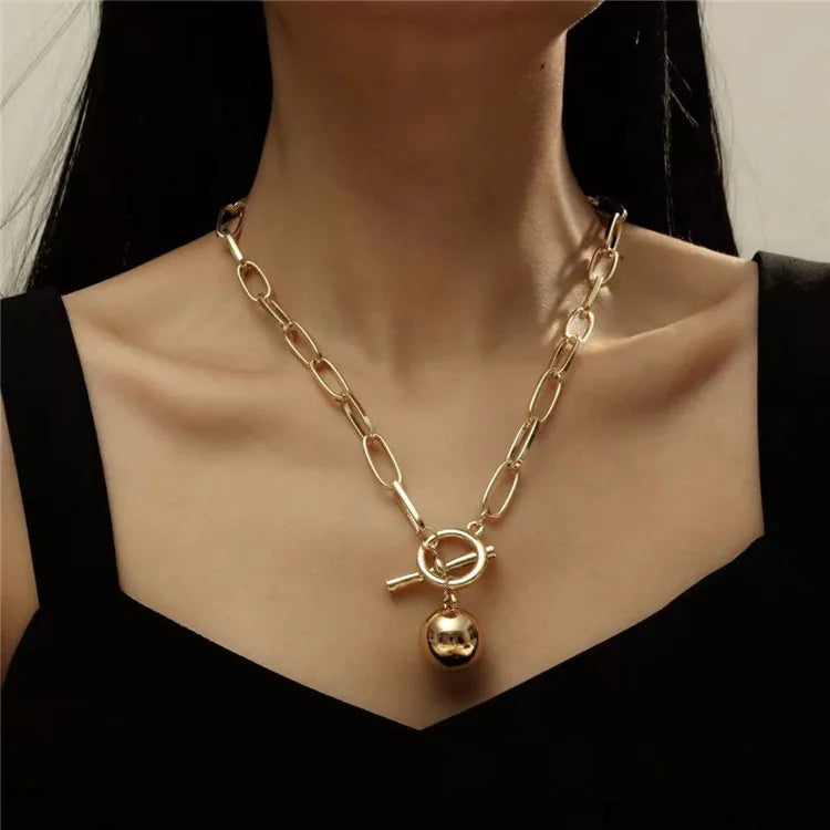 New Trendy Women's Vintage Big Baroque Pearl Necklace Gold Silver Color Thick Link Chain Square Portrait Pendant Multilayer