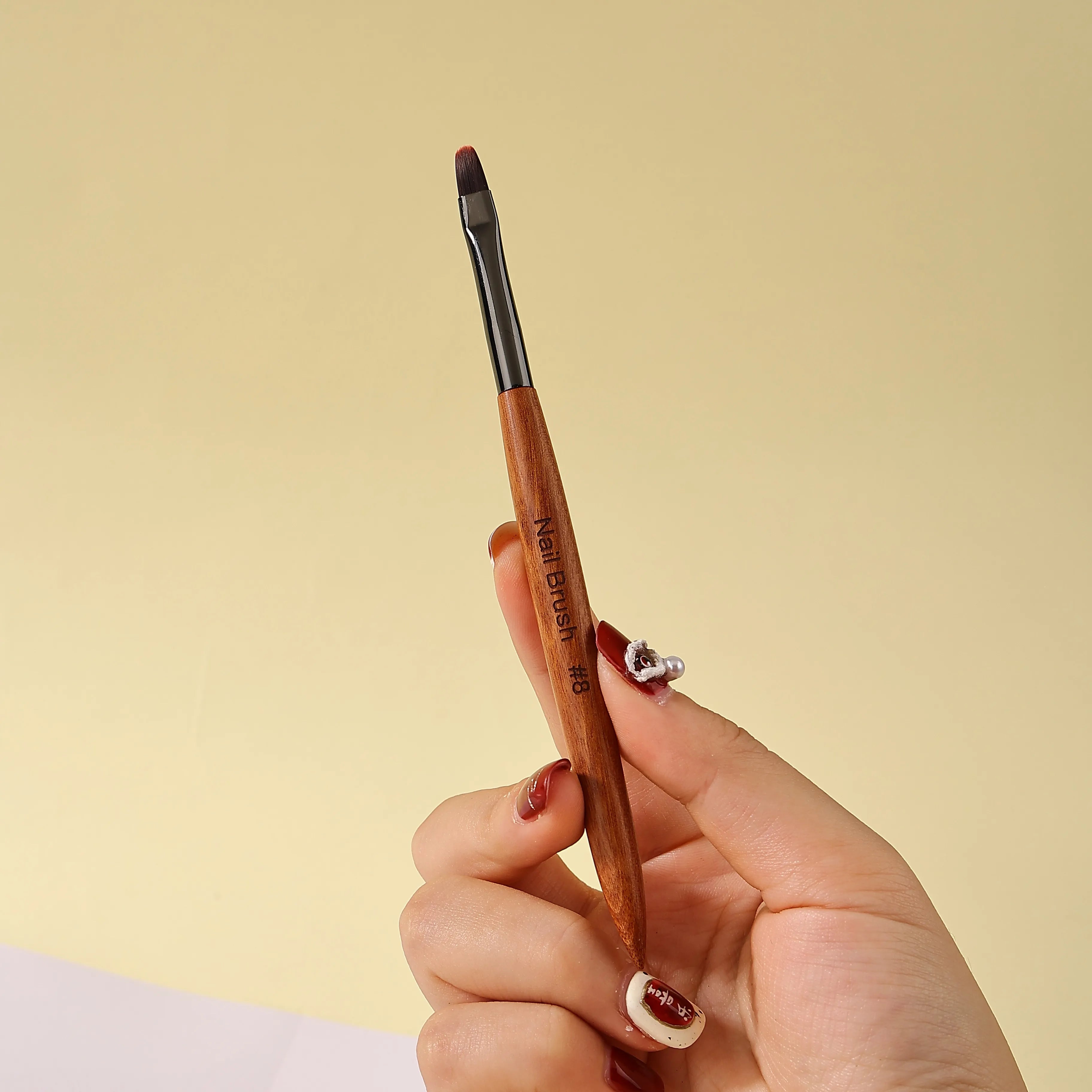 Customized Color Logo Liner UV Gel Sandalwood Nail Art Brushes with Nylon Bristles and Wood Handle Nail Brush