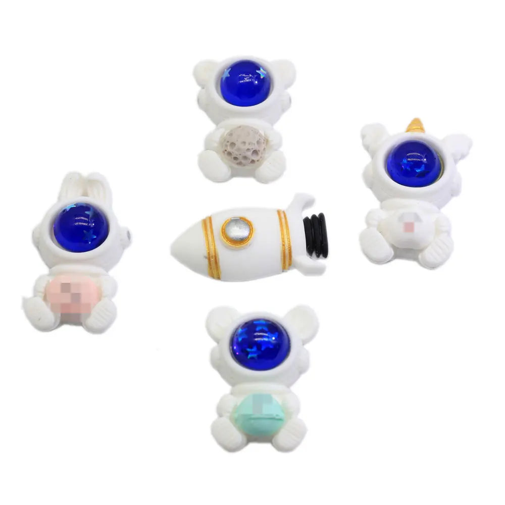 Kawaii Spacesuit Heart Cloud Charms Robots Astronauts Resin Cabochon 100pcs Pendants Bracelet Jewelry Making Accessories