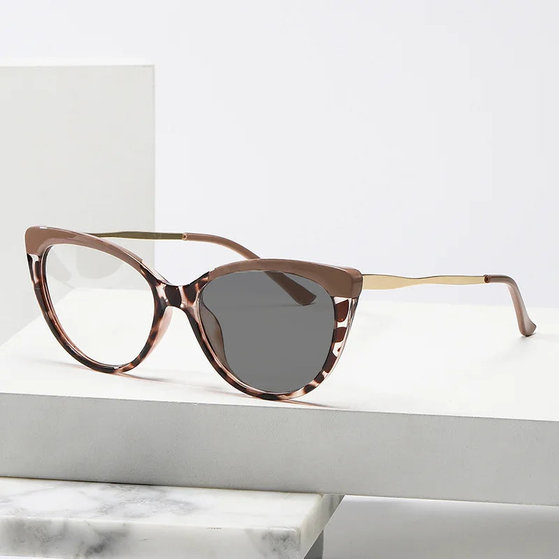 2024 Fashion Anti-Blue Light Eye Glasses Custom Designer Retro Cat Eye Glasses Frame Photochromic Optical Glasses