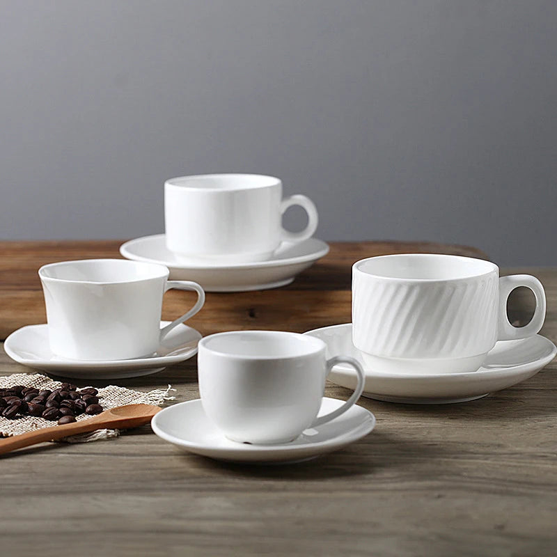 New Product Porcelain Folk Tea Sets Customized Ceramic Tea Pot Arabic Coffee Cup Set for 6 People With Cups Set