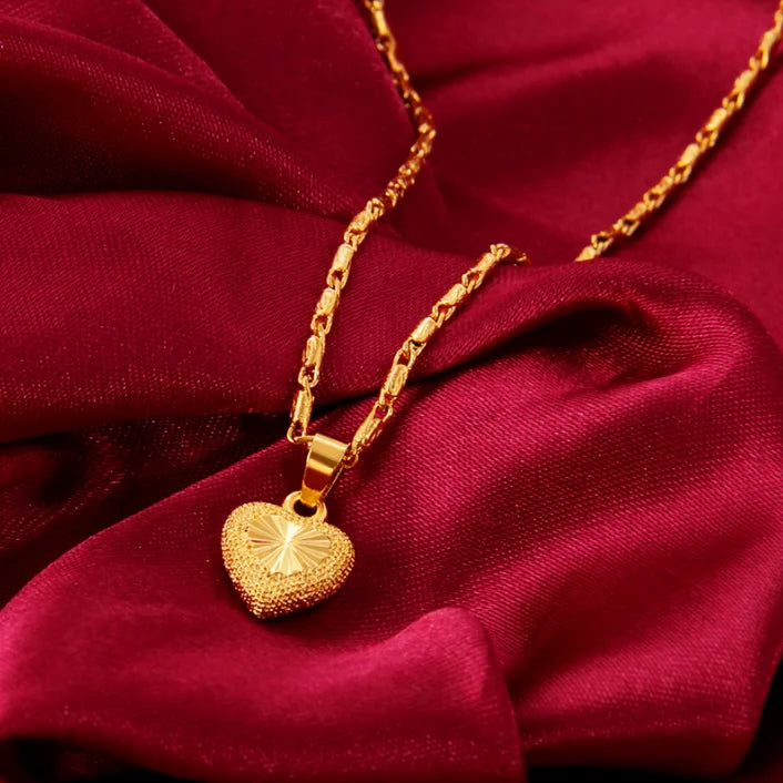 Waterproof Jewelry 18K Gold Plated Chunky Pendant Copper Cuban Link Pendants Men Women Love Clavicle Chain