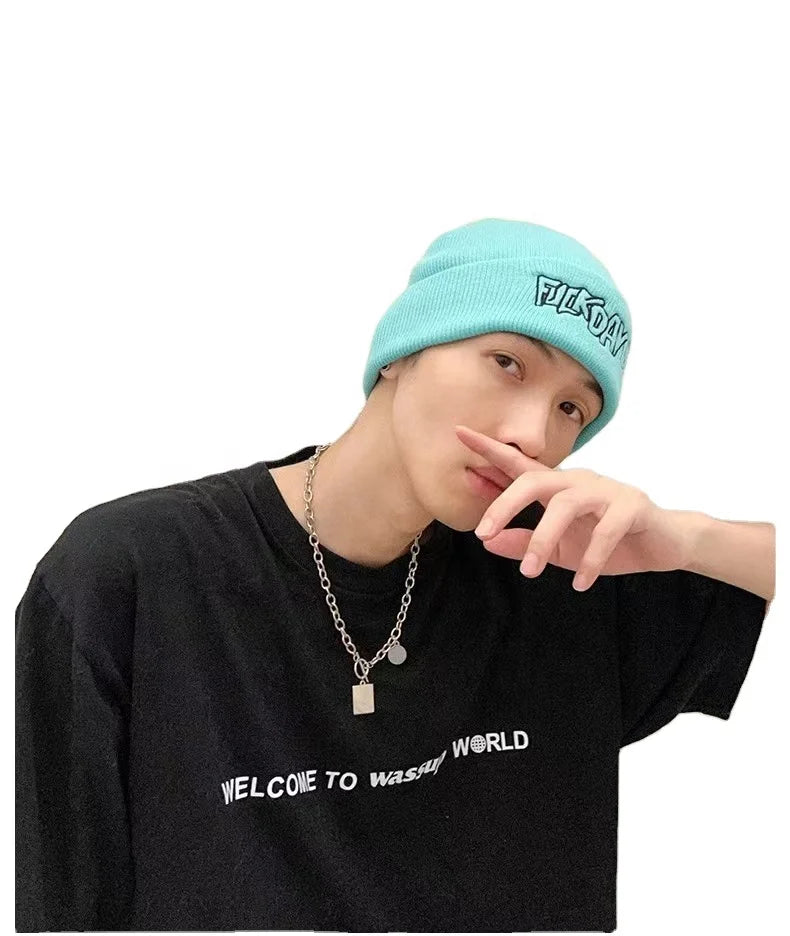 Cheap Acrylic Knitted Adult Cuffed Winter Beanie Hats Custom Embroidered Logo Digital Printing Image Travel
