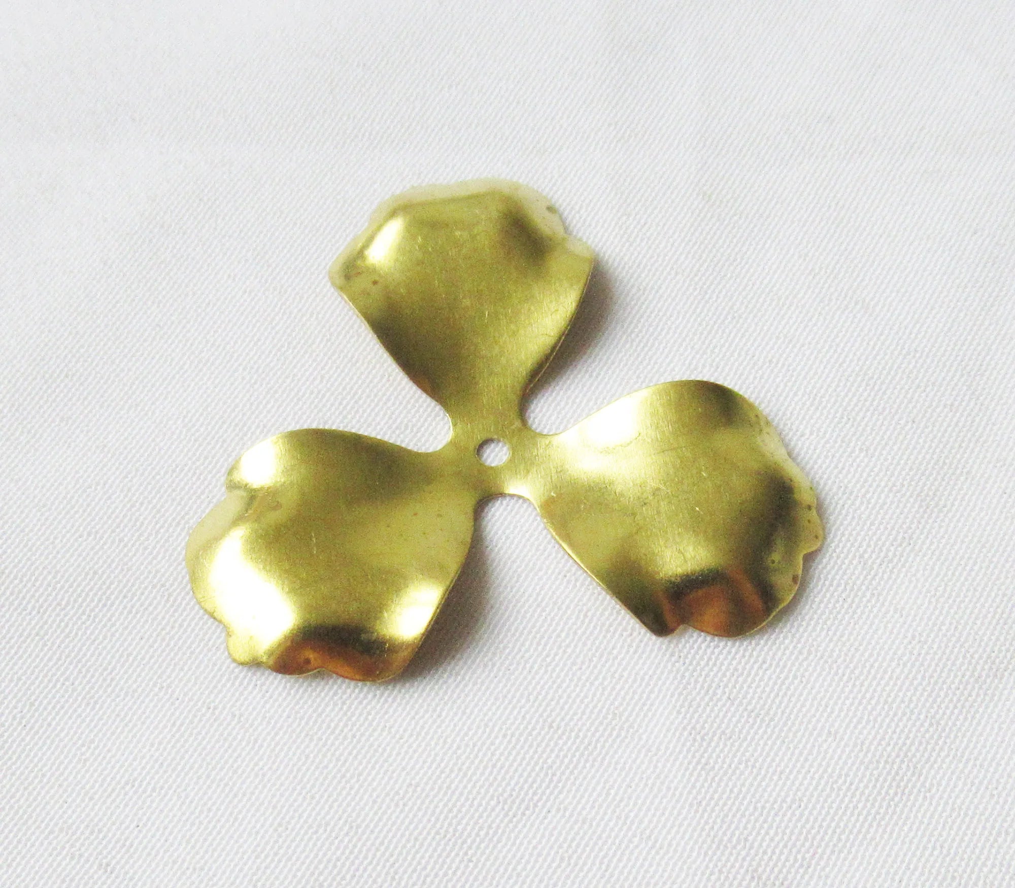 Flower Petals 30mm Brass Leaf Finding