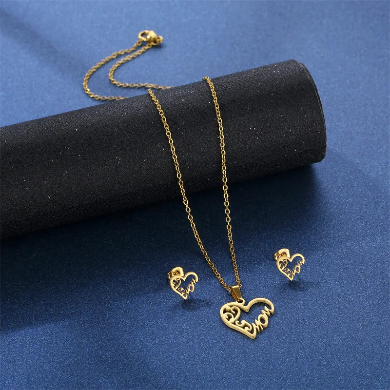 New Love English Mom MOM Letter Pendant Stainless Steel Necklace Earnail Set Mom Gift Wholesale