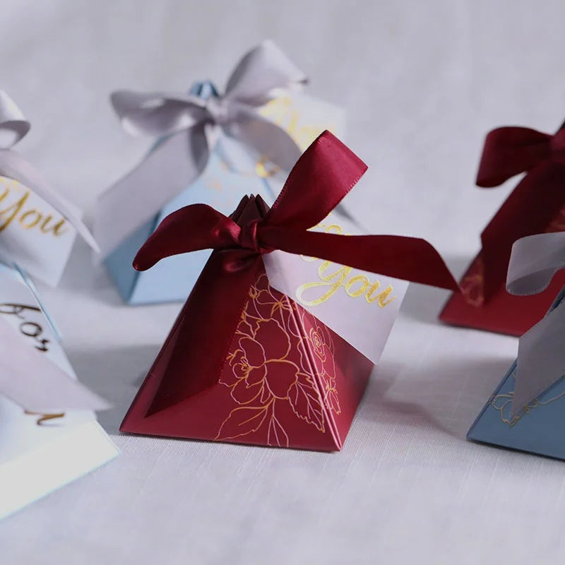 Chinese Manufacturers Hot Sale Folders Yiwu Suppliers Wedding Favors Empty Pyramid Paper Candy Packaging Boxes for Door Gift