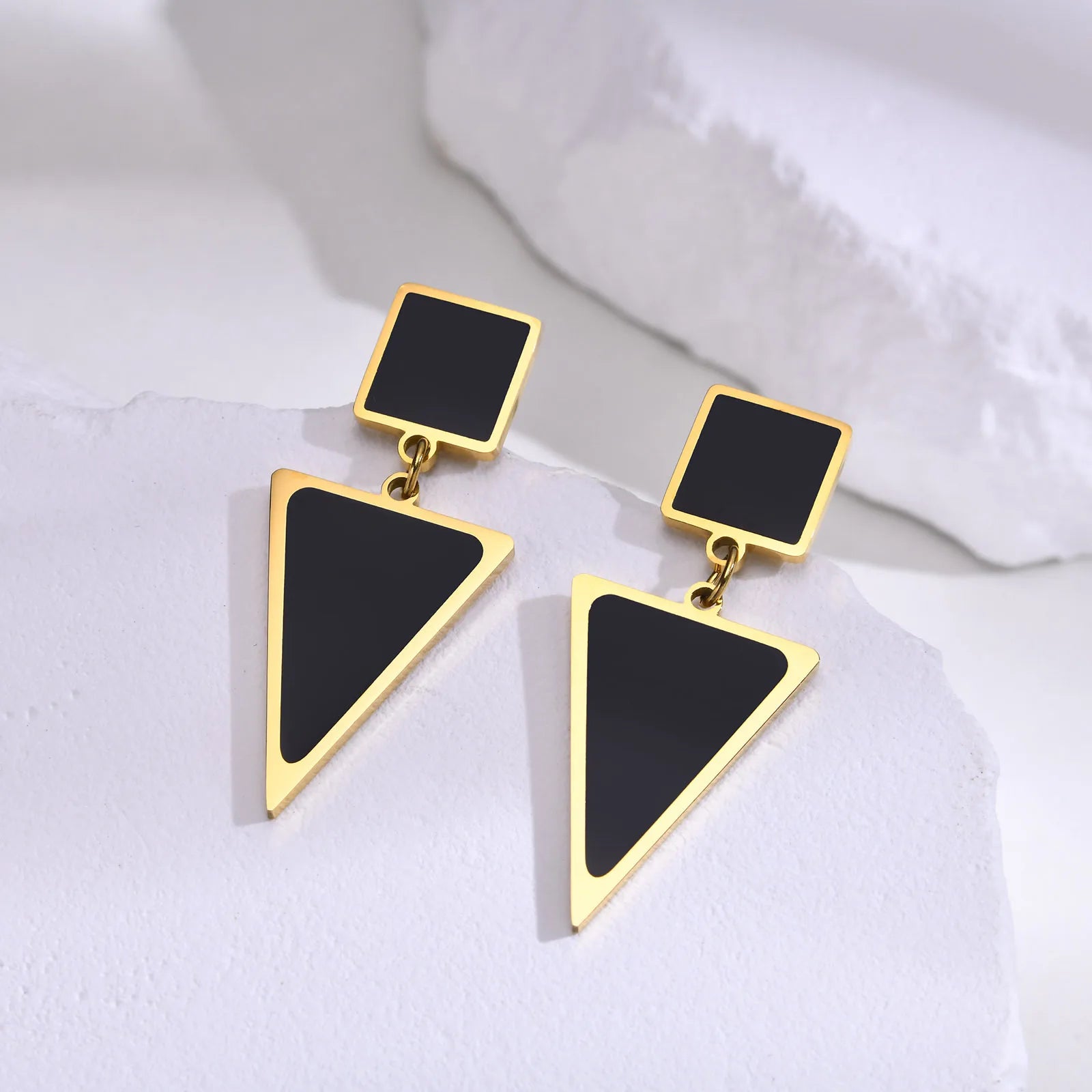 Luxury Minimalist 18k Gold-plated Stainless Steel Geometric Pendant Earrings Fashionable Black Drip Oil Triangle Drop Earrings