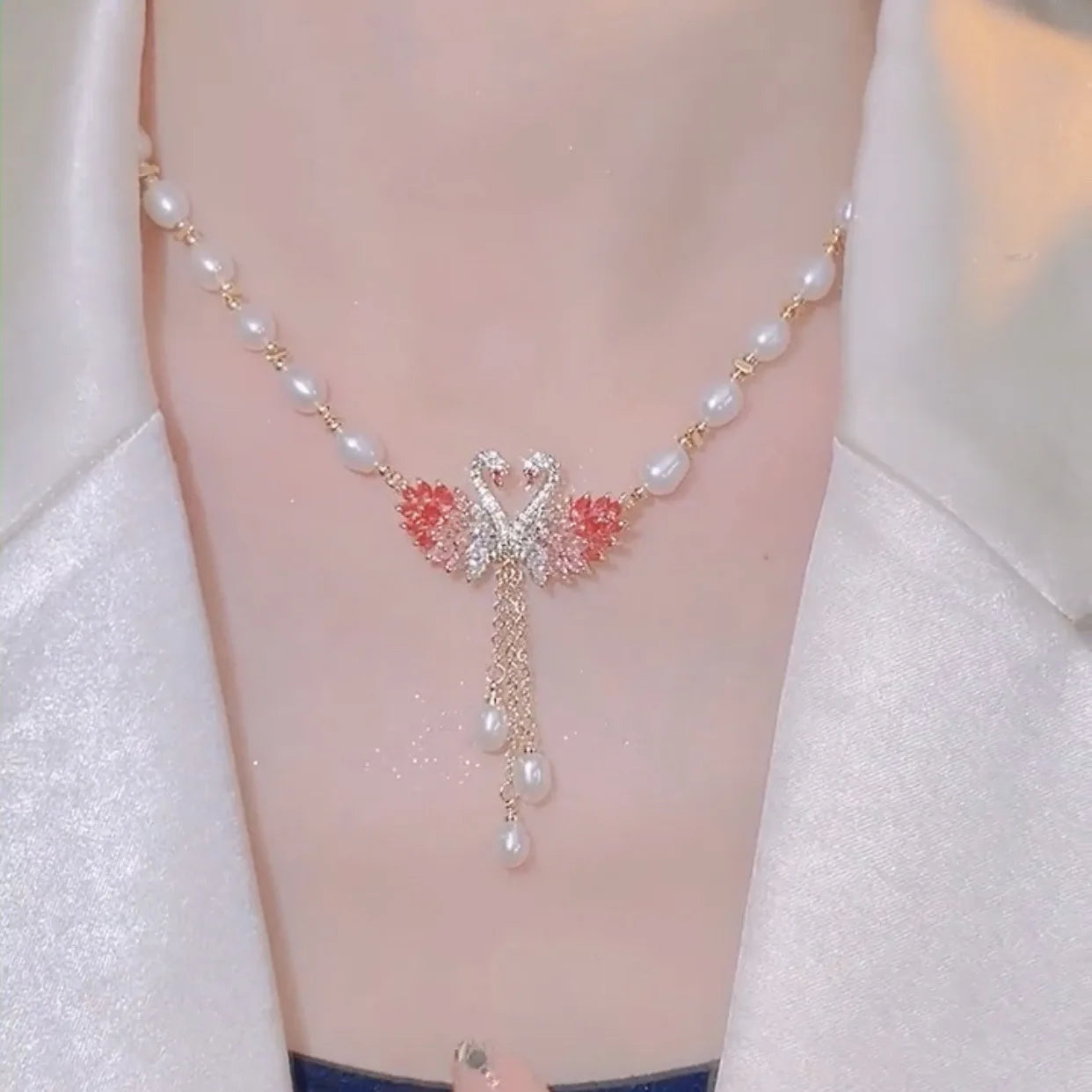 Tiktok 2022 New Trendy Long Sweater Chain Design Sense Niche Female Autumn and Winter Swan Imitation Natural Freshwater Pearl