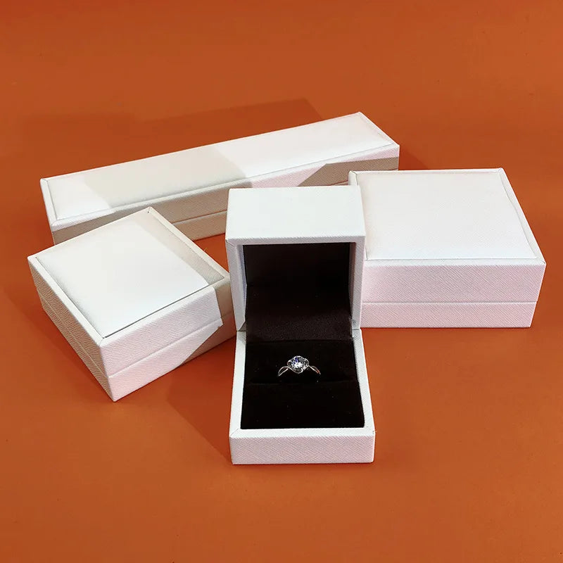 Wholesale High-end Jewelry Package Ring Earring Box White PU Leather Gift Box for Diamond