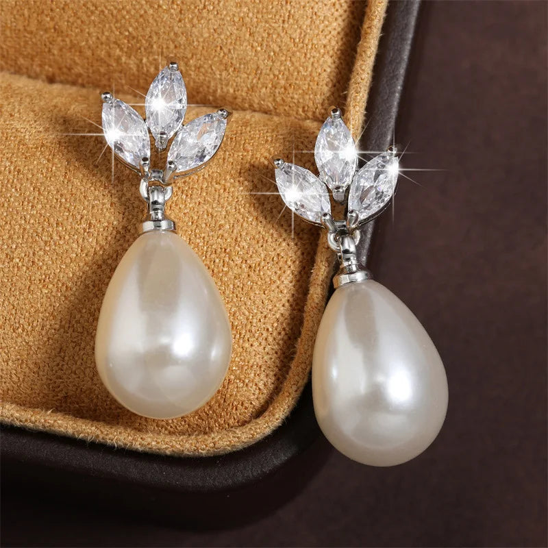 New Arrival Cubic Zirconia and Pearl Chandelier Earrings Elegant Drop Bridal Earrings for Wedding or Gifts for Mother