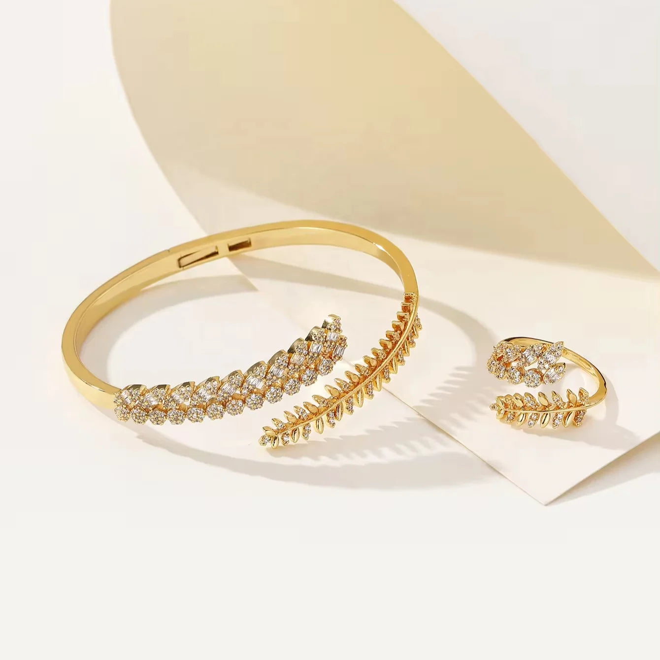 2024 High Quality Fashion OEM Finger Rings Set Brass Ring Bracelet Set Women Jewelry Set