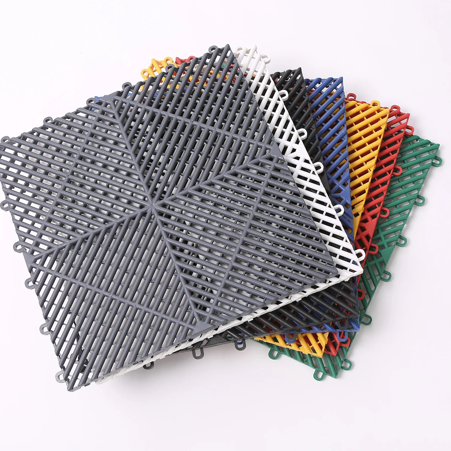 Wholesale PP Garage FlooringIndustrial StrengthResistant to Oil/Gas/Acid Plastic Flooring Garage Tiles Interlocking