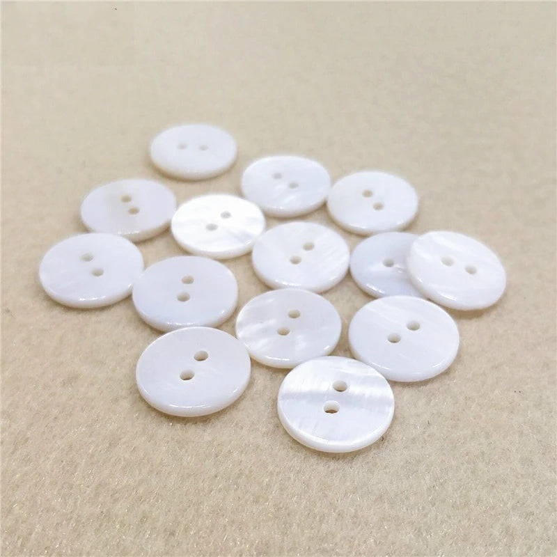 14L-44L Round Natural Mop Pearl White Buttons