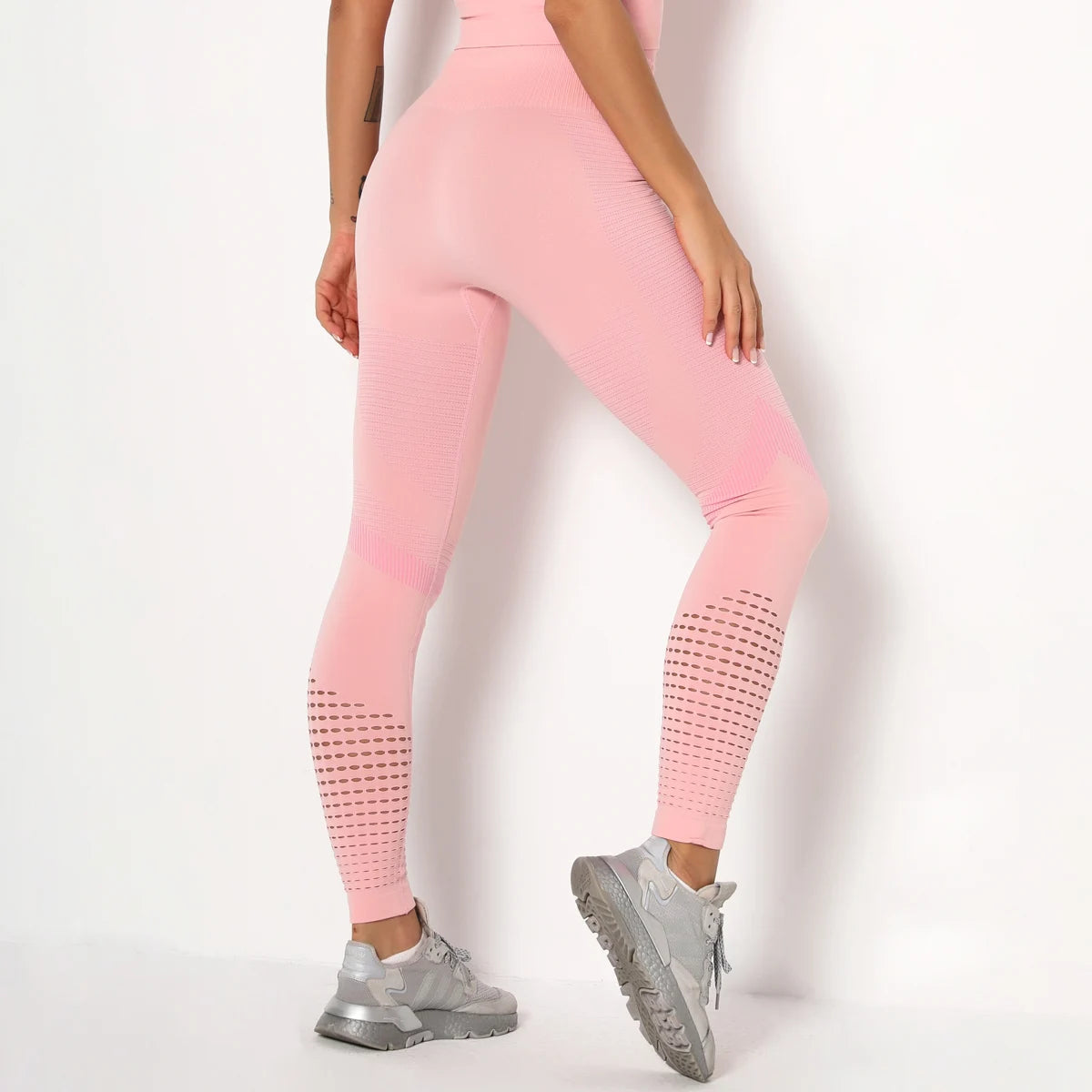 High Waisted Yoga Pants Seamless Design Quick Dry Elasticity Comfortable Elastic Waist Closure Women's Yoga Seamless Leggings
