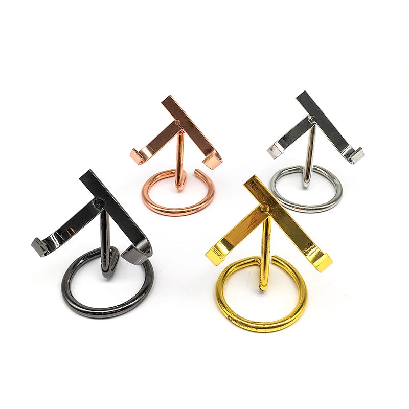 New Design Tripod Shape Gold Silver Colored Metal Crystal Heart Holder Stand Silver Sphere Stand for Sale