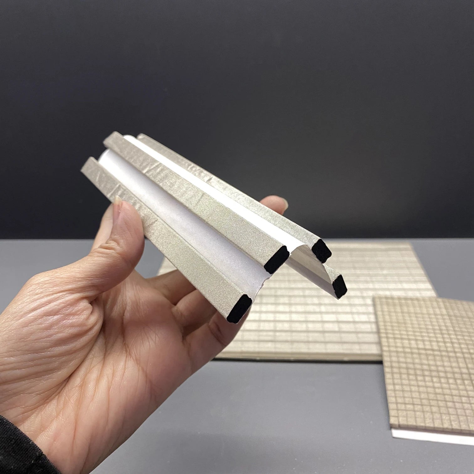 Fast Delivery Die Cut Self Strip Refrigerator Rf Mri Room Door Conductive Emi Shielding Foam Gasket