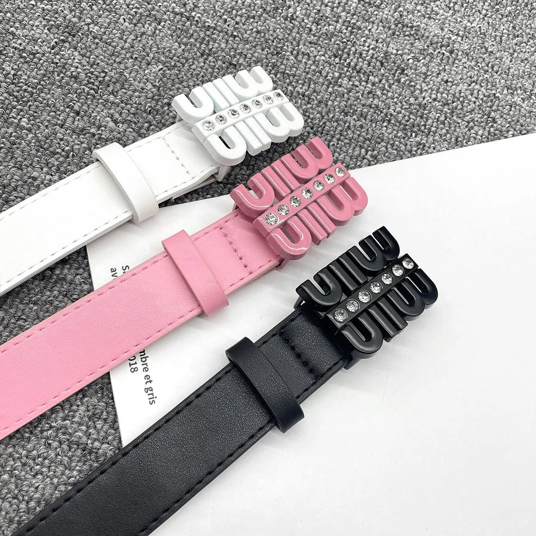 Hot Y2k Girl Womeniiu Luxury Brand Letter Shape Leather Pin Buckle Metal Shiny Crystal Decorative Belt Women Cowboy Belt Buckles