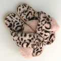Cozy and Warm Leopard Print Faux Fur for Slippers for Women New Style with Soft Sole Embroidered Logo for Spring Season