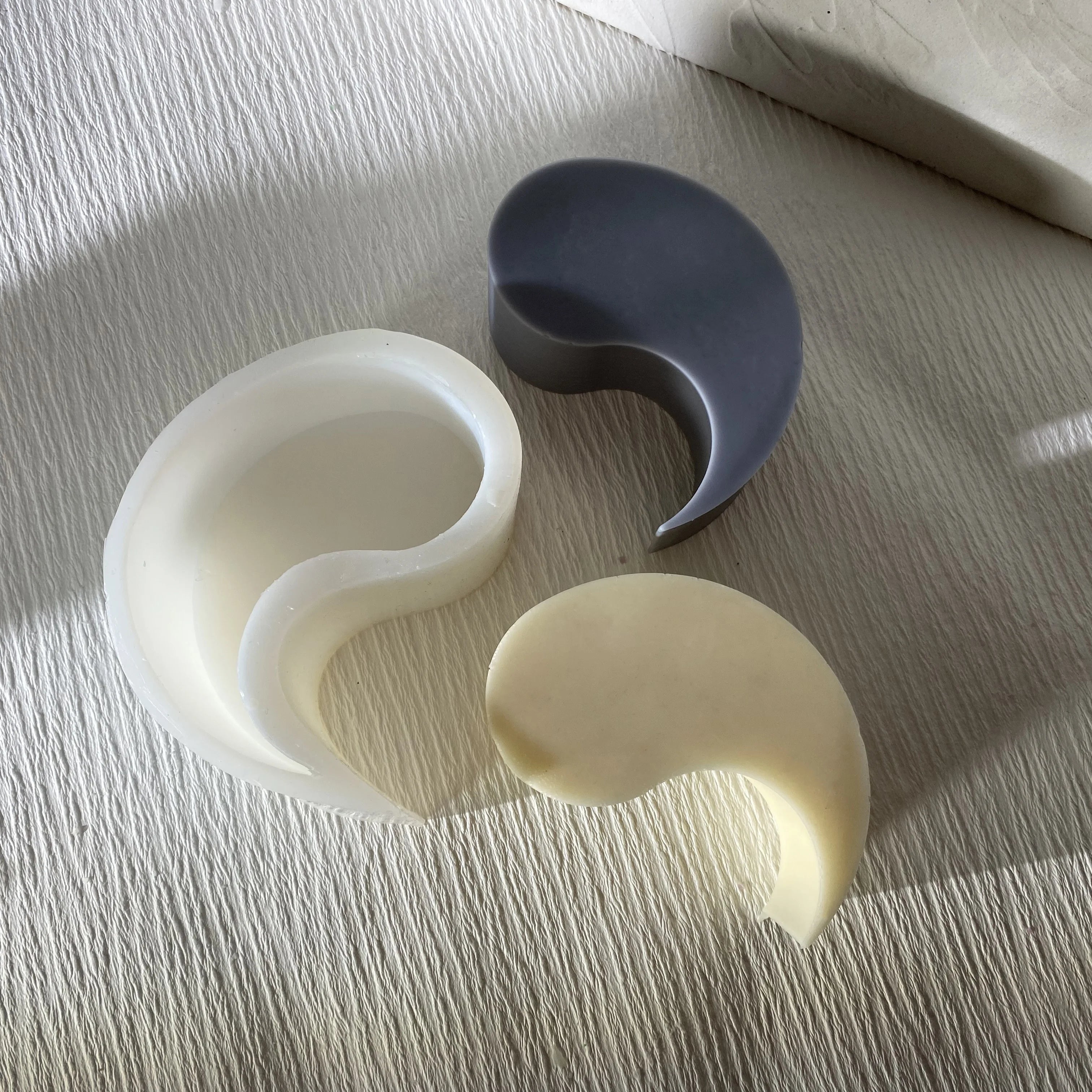 D-8140 TAI CHI YIN YANG Candle Mold Silicone Mold for Making Scented Candle Crystal Glue Gypsum Cement Soap Resin Wax Mould