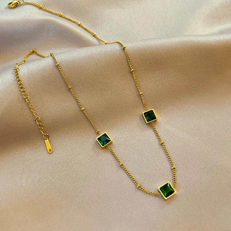 European Elegant Titanium Steel Green Diamond Necklaces Retro Gold Plated Square Emerald Charm Necklaces for Women