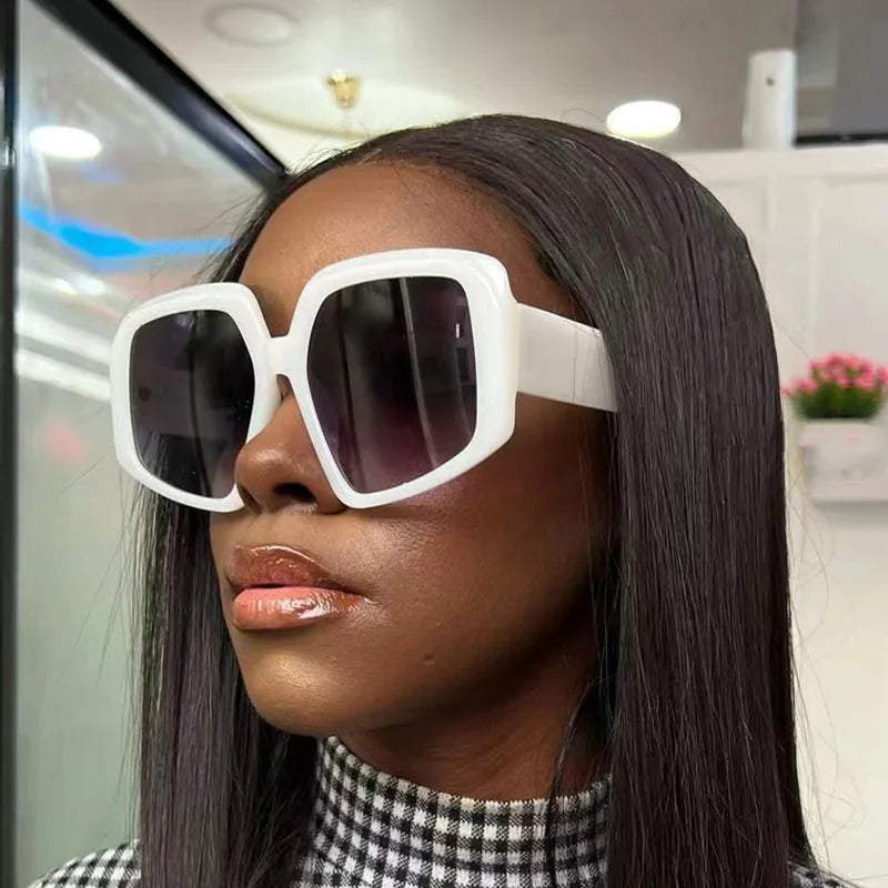 2023 Irregular Shaped Sunglasses Party Sunglasses Retro Modern Novel Design Low Price Sunglasses Glass