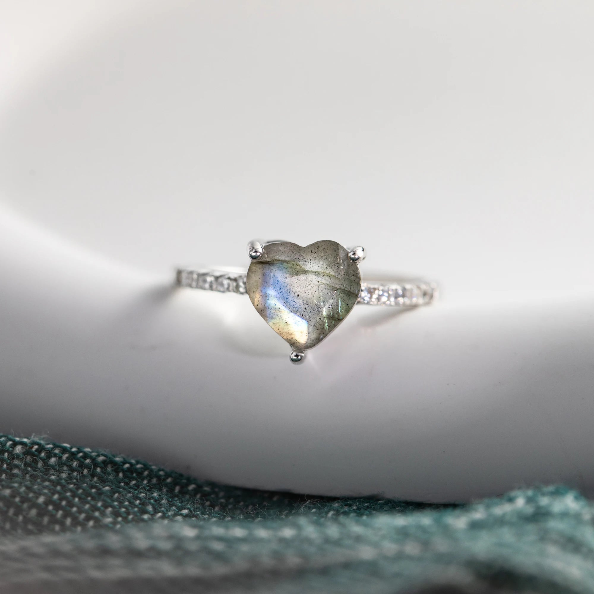 2025 New Styles Heart Shaped 925 Sterling Silver Natural Crystal Labradorite Diamond Ring Engagement Rings