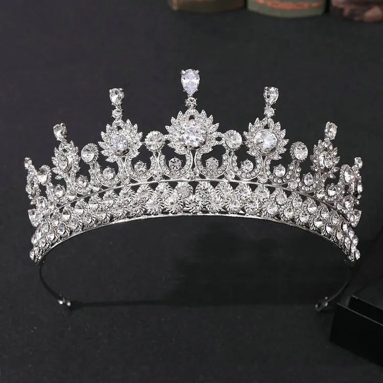 Qushine Wholesale Alloy Gold and White Crown Tiara Girls' Wedding Bride Bridal Accessories for Prom for Princesses and Queens