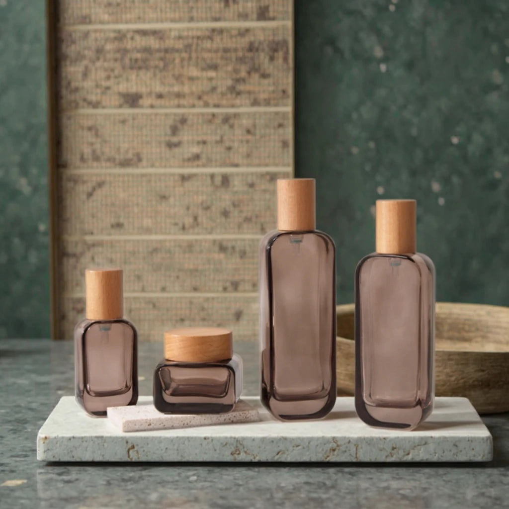 Eco-Friendly Square Pump Bottle Bamboo Lid Customizable Frost Electroplated Lotions Cosmetics Storage 30ml 50ml 100ml Carton