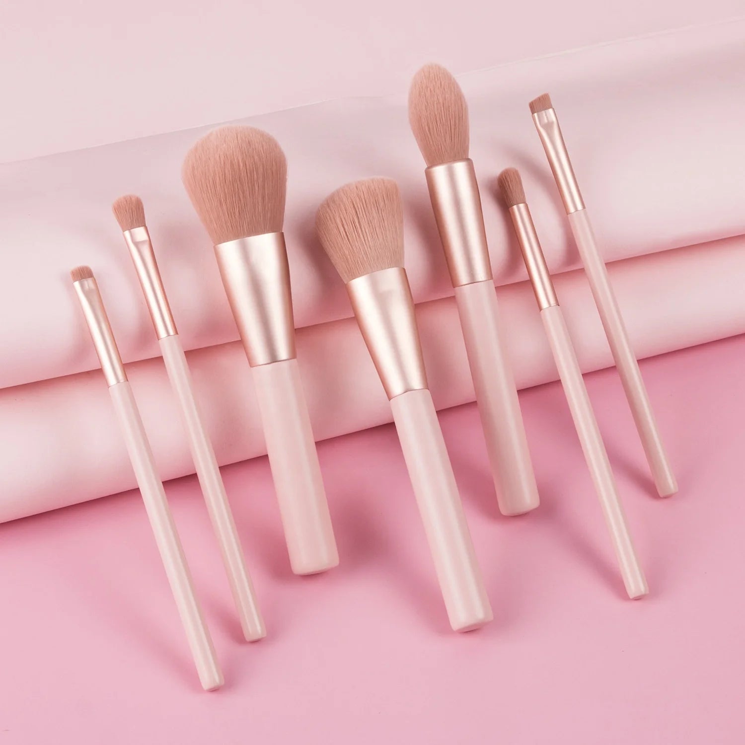 Customized Logo Pink Makeup Brushes Set 7PCS Wooden Handle Synthetic Hair Make up Brushes Set