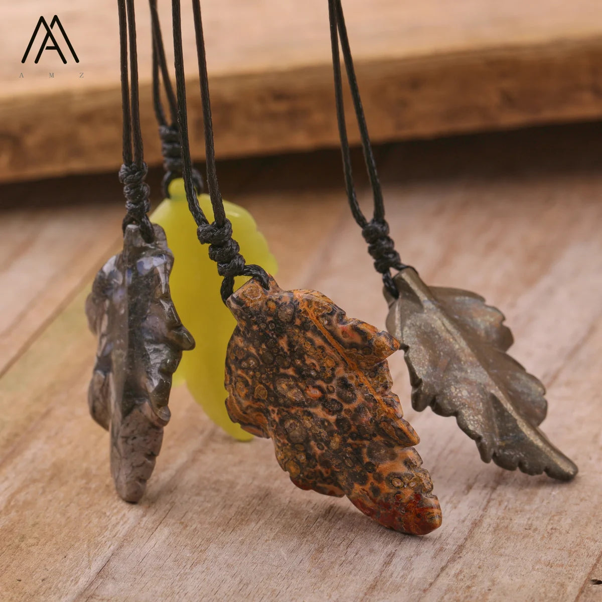 Crystal Leaf Necklace Men Gift  Reiki Chakra Healing Gemstone Carved Leaf Pendant Crafts Jewelry