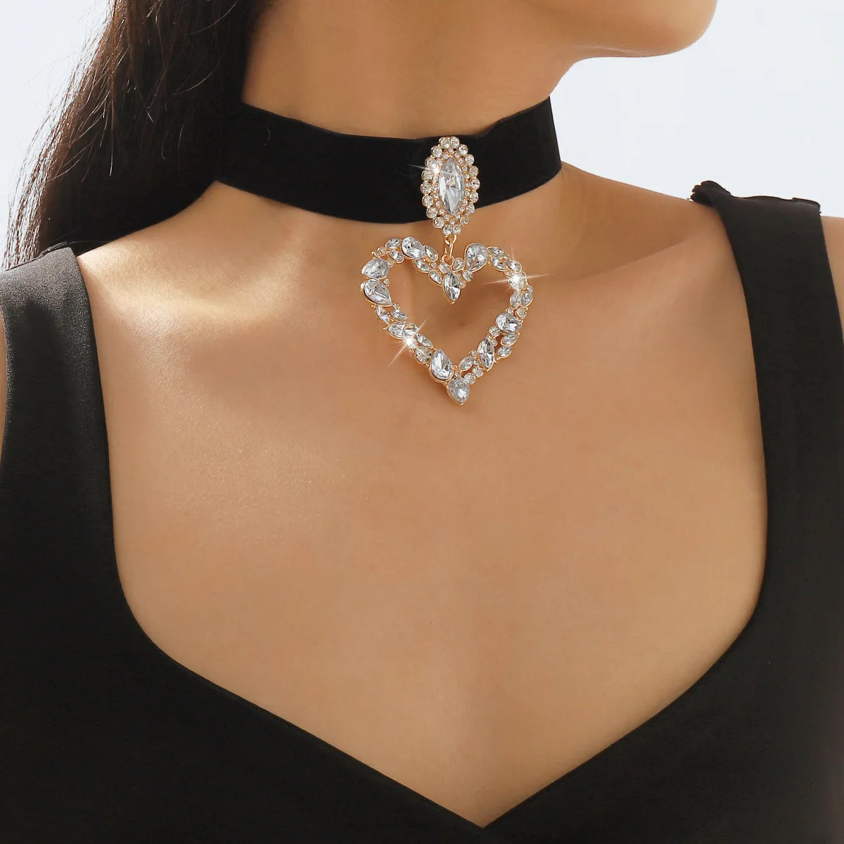 Fashion Jewelry Fabric Diamond Heart Necklace Exaggerated Rhinestone Heart Shaped Gold Choker Necklaces for Women
