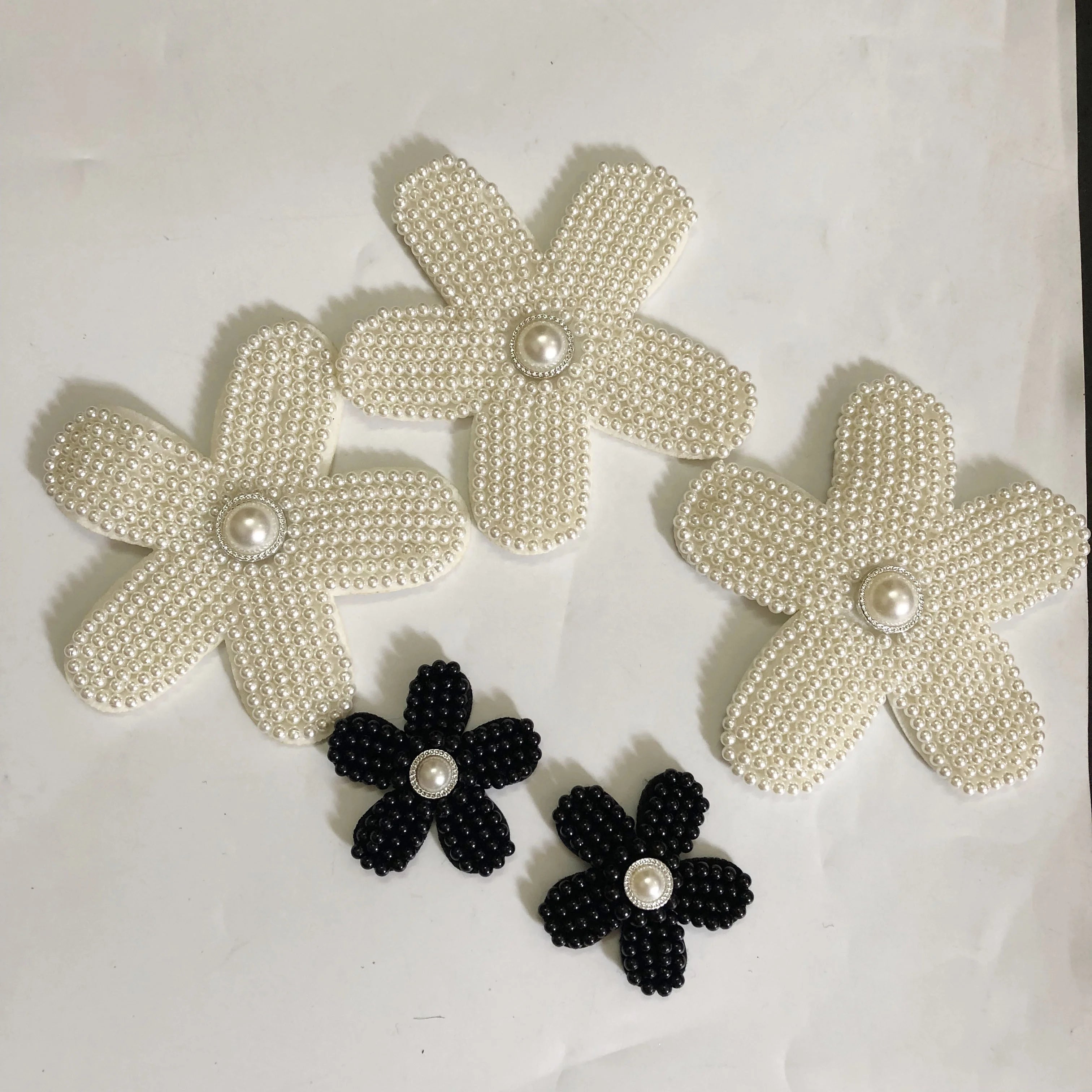 Fashion Embroidery Pearls Flower Pattern Patch for Garment DIY LT9319