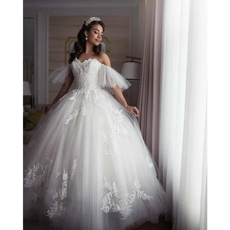 Princess Ball Gown Wedding Dresses Off Shoulder Lace up Back Sweep Train Appliques Beads Chapel Garden Bridal Gowns Vestidos De