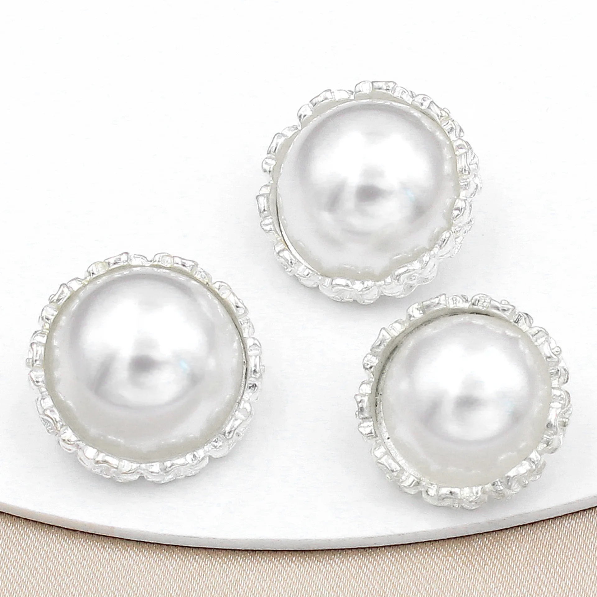 RB029 Novel Retro Round Pearl Zircon Metal Button Fancy Coat Alloy Metal Rhinestone Buttons Silver Shanks Pearls Button