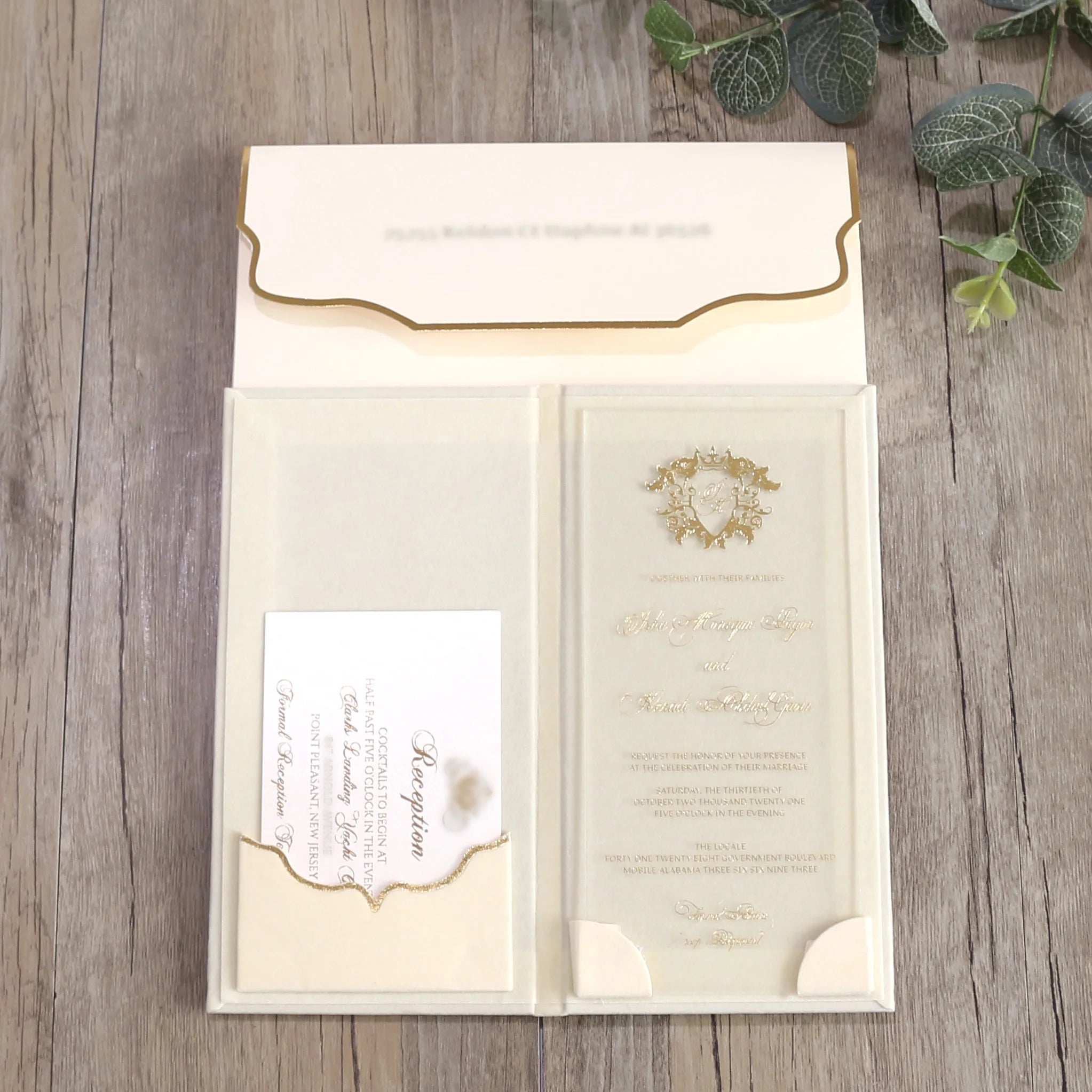 Luxury Cream Velvet Hardcover Transparent Acrylic Wedding Invitation Folded Velvet Booklet Invitation Card