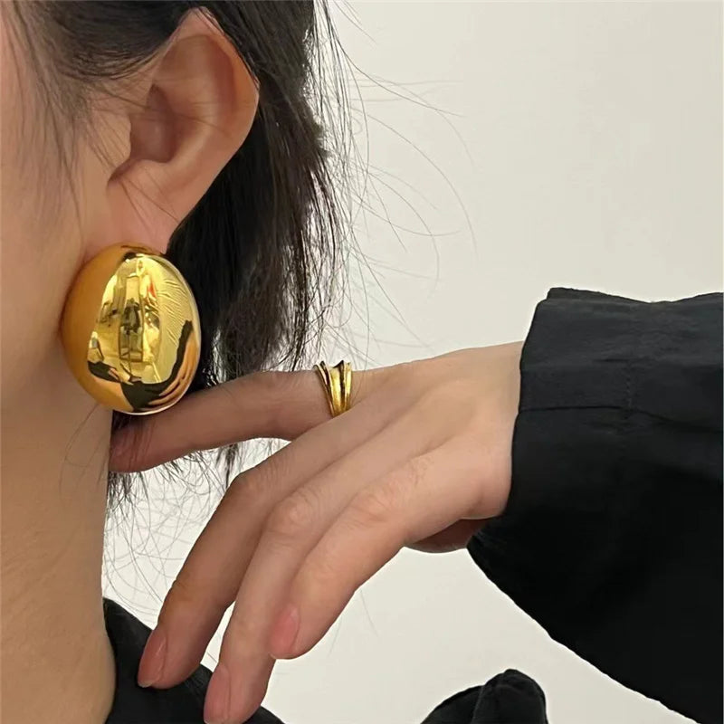 Luoyan Geometric Hollow Gold Huggies Earrings Women 24k Gold Plated Smooth Polished Big Oval Chunky Minimalist Earrings Gift