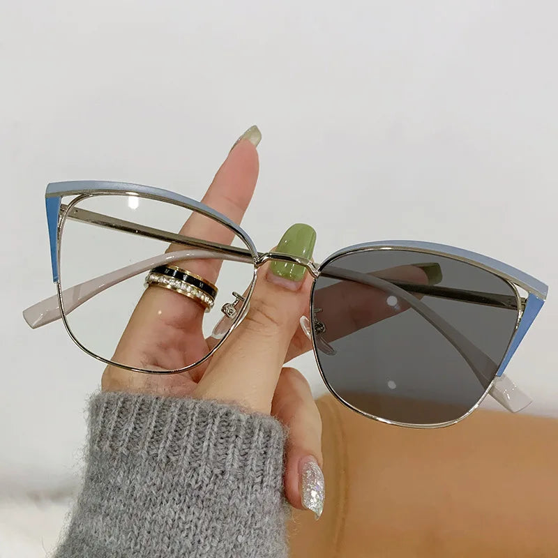 MK2311152 New Metal Cat Eye Photochromic Women Photograted Anti- Blue Eyeglasses Frames for All Face Photogray Lunettes