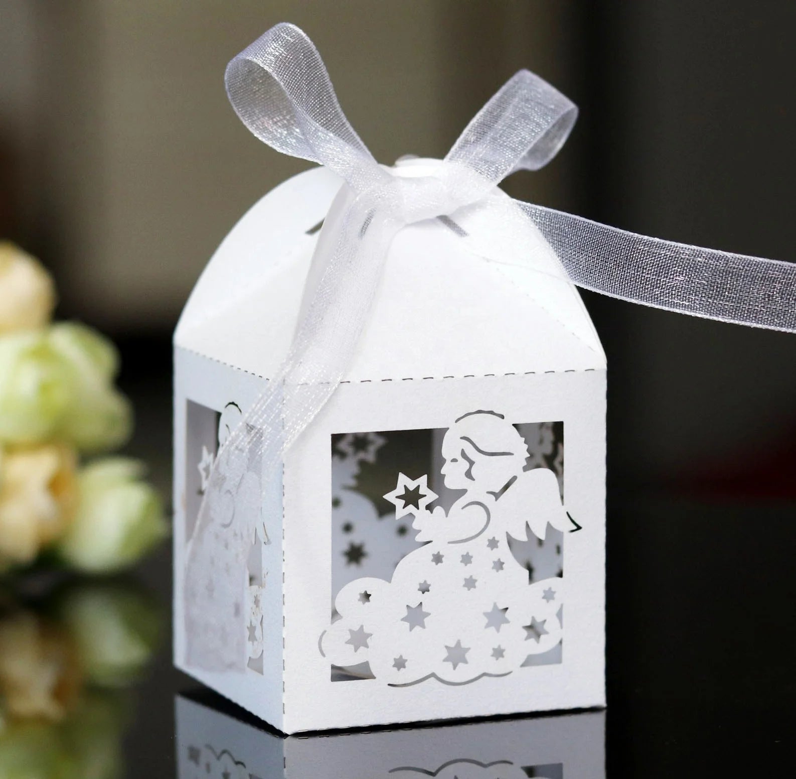 CSMD China Yiwu Suppliers Online Shop Wholesale Folded Hollow Out Cheap White Empty Sweets Angels Favors Candy Box for Party