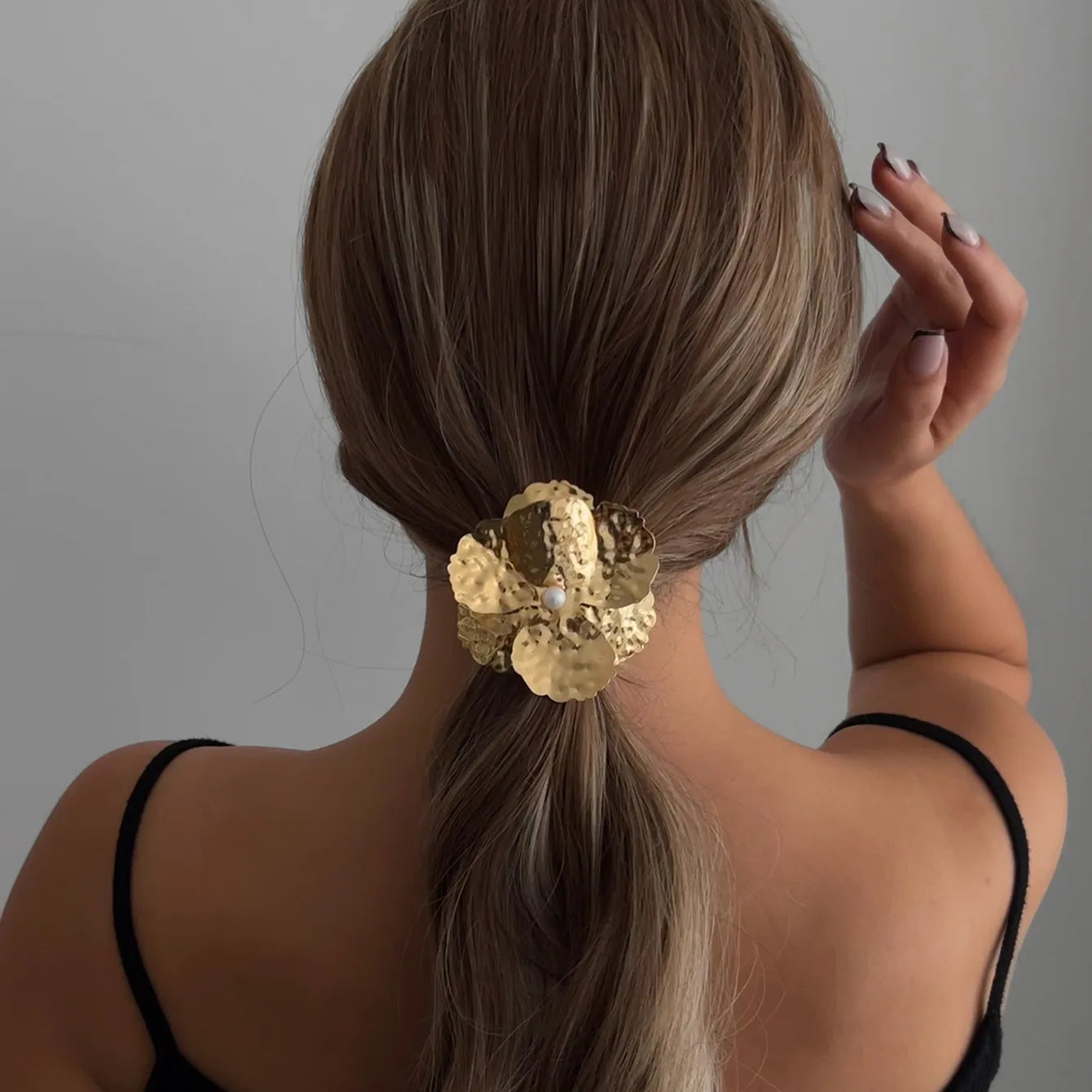 Hot Selling Hair Accessories European Style Ponytail Elastic Hair Tie Fashion Bow Flower Alloy Hair Band for Women