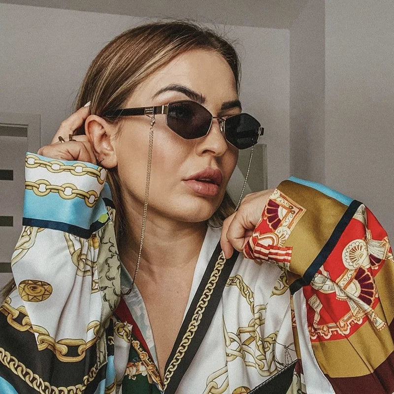 2023 New Fashion Silver Sunglasses for Women Custom Logo Korean Eyewear Trendy Shades Irregular Frame Gold Metal Chain Wholesale