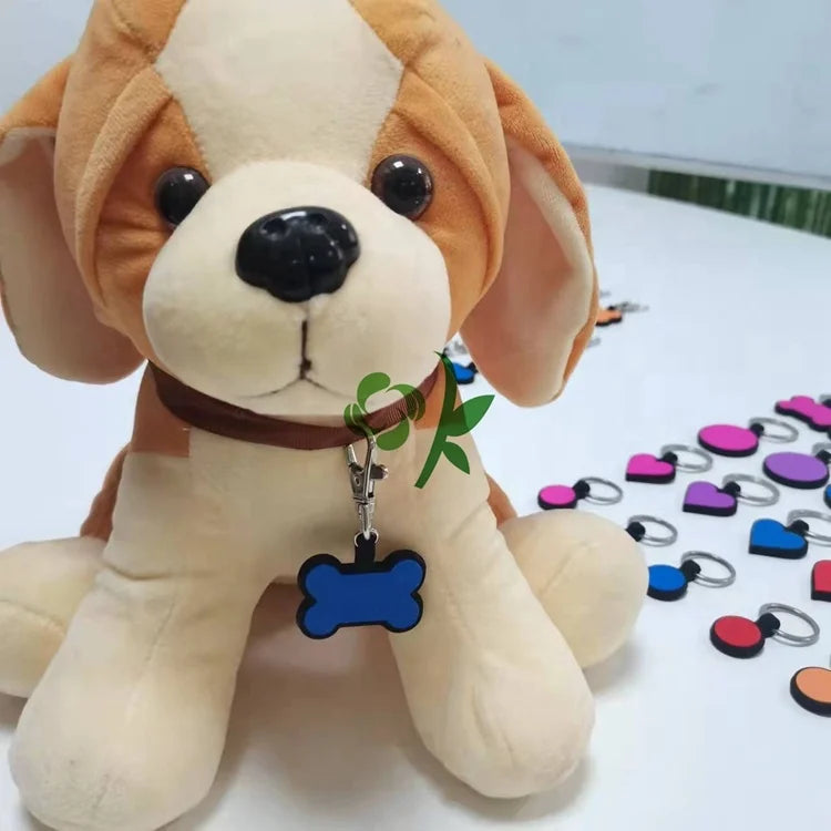 OKSILICONE Hot Sales Pet Outdoor Accessories ID Tag Custom Silicone Tag Bone Shape Pet Tag With Lobster Clasp for Cats and Dogs