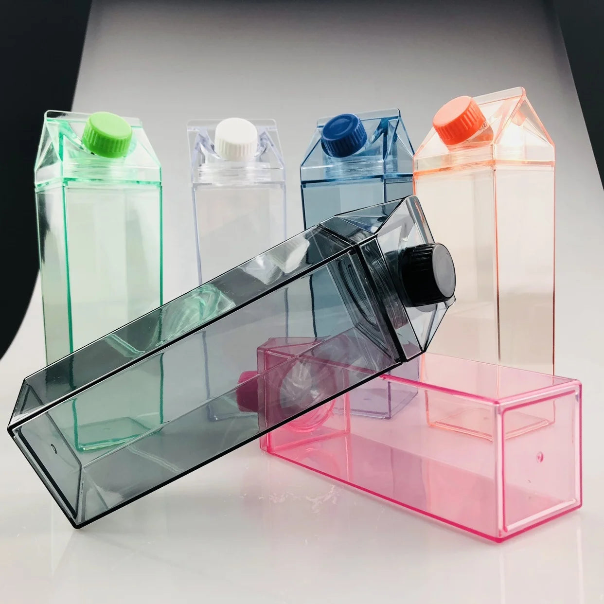 Eco Friendly Plastic Milk Water Bottle Cute Sports Milk Carton Shape Box 500ml Acrylic Milk Carton in Bulk