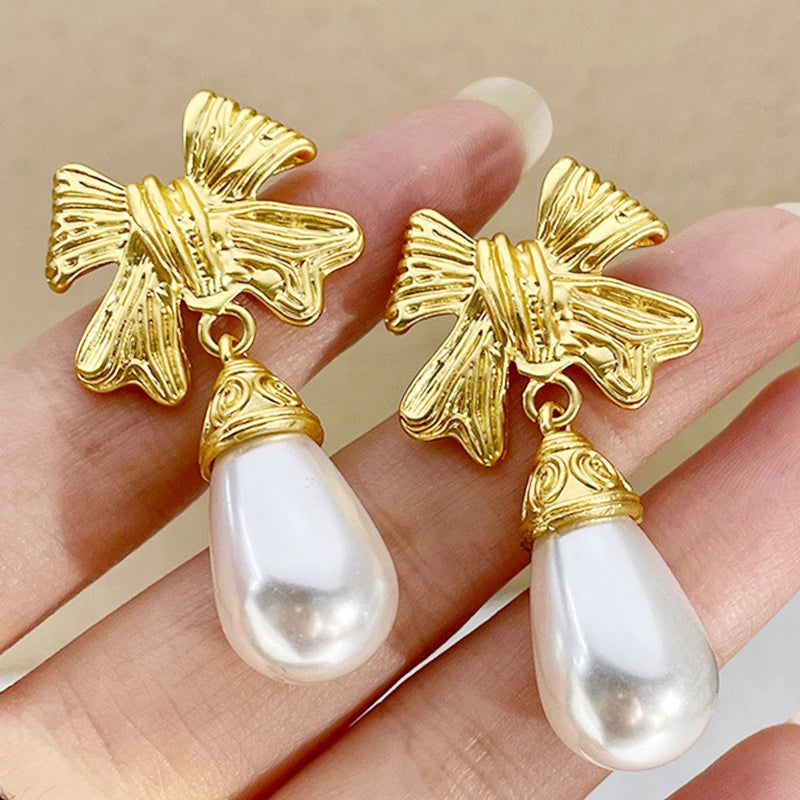 Kaimei Fashion Jewelry Medieval Style Golden Bow Earrings Metal Style French Niche Design Water Drop Pearl Earrings
