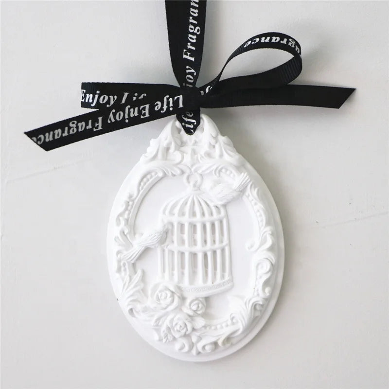 Factory Wholesale Wardrobe Air Freshener Hanging White Oval Scented Ceramic Aroma Flower Porcelain Essential Oil Diffuser