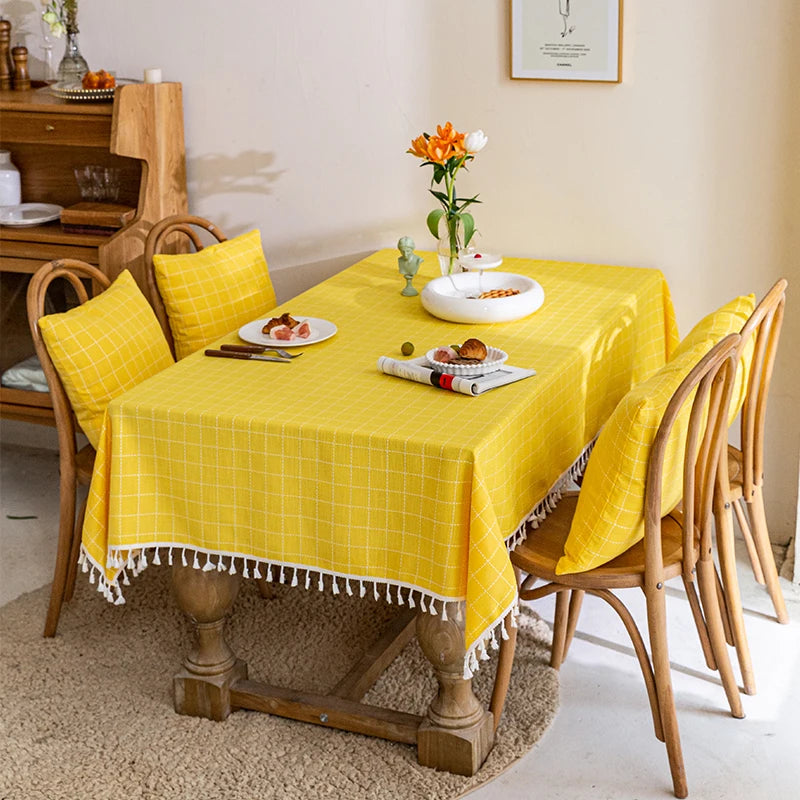 Durable Modern Knitted Embroidered White Linen Geometric Tablecloth Square Lattice Design 1pc Custom Damp-proof from China