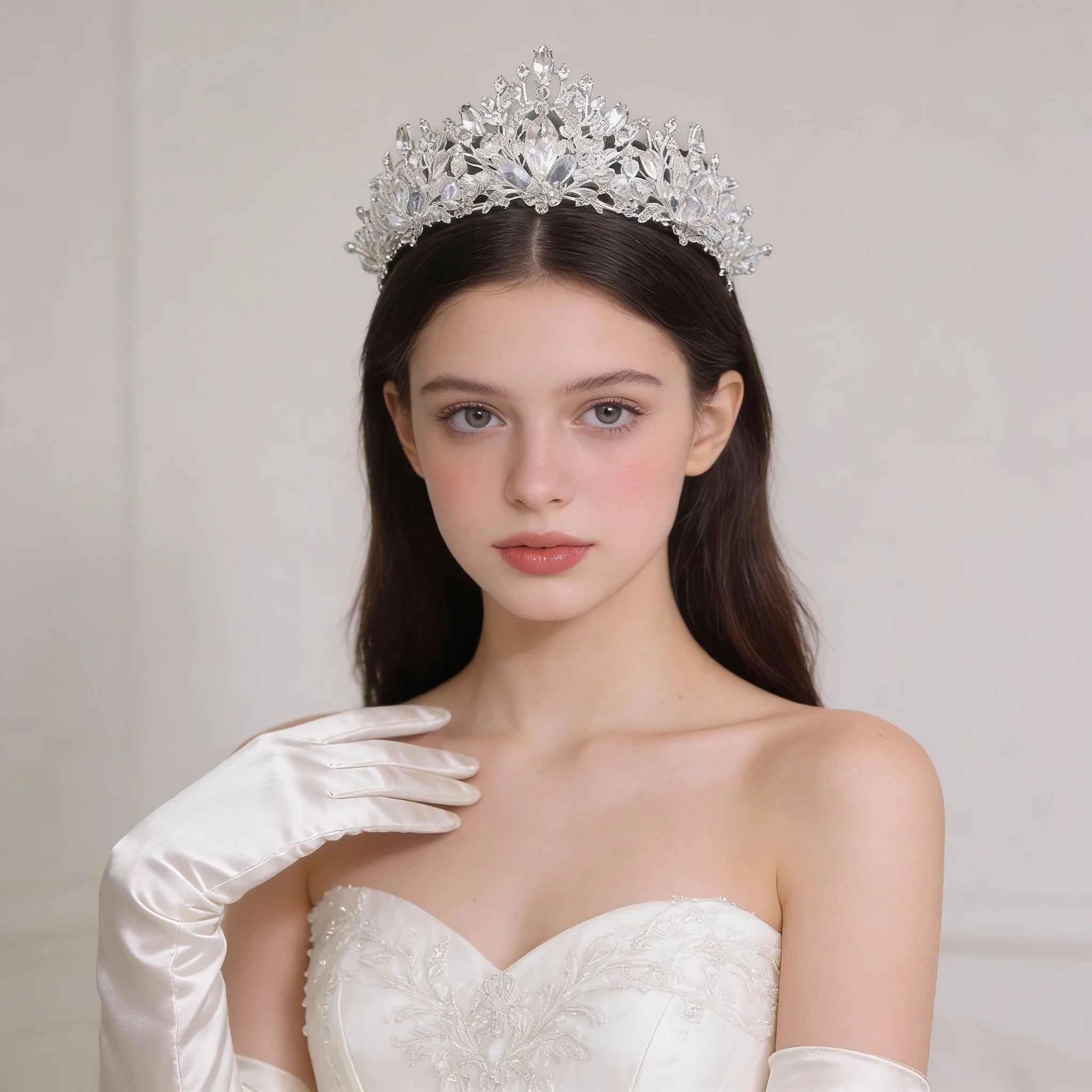 White Crystal Sparkling Diademe Mariage Bridal Rhinestone Metal Tiaras Para Noivas Alloy Crown for Wedding Hair Accessories