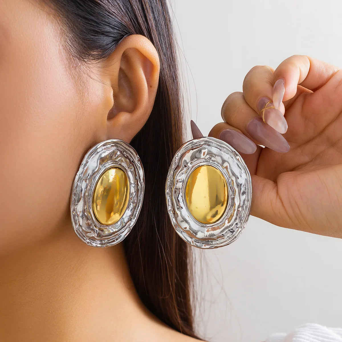 New Arrival Fashion Jewelry Exaggerated Metal Oval Glossy Earrings Retro Geometric Large Round Circle Stud Earrings (KER802)