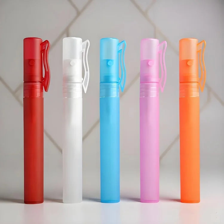 WOGU Stock Portable Plastic Pen Bottle Fine Mist Cosmetic Packaging 10ml 15ml Refillable Luxury Frosted Spray Perfume Bottle